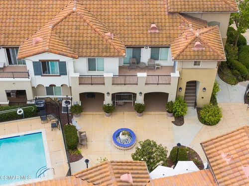 218-477 Country Club Dr, Simi Valley, CA, 93065-8393 | Card Image