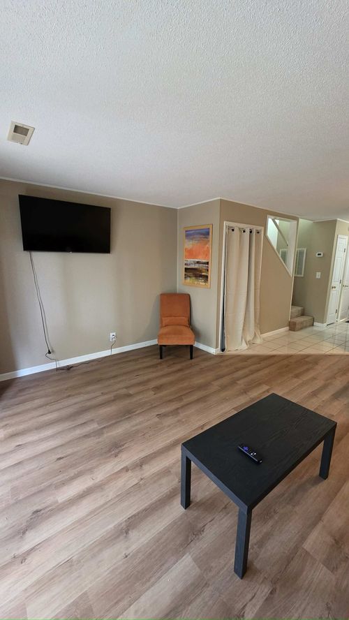 43 Wilshire Heights Dr, Crossville, TN, 38558-6261 | Card Image