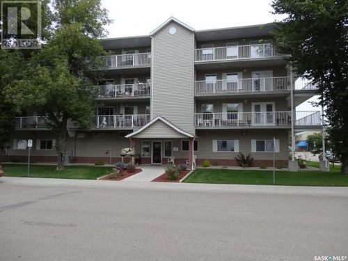 2006 7th St, Rosthern, SK, S0K | Card Image