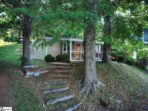 255 Lyman Lake Rd, Lyman, SC, 29365-9537 | Card Image