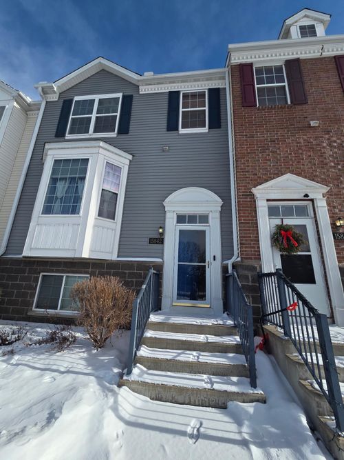 15842 Frisian Ln, Apple Valley, MN, 55124-6030 | Card Image