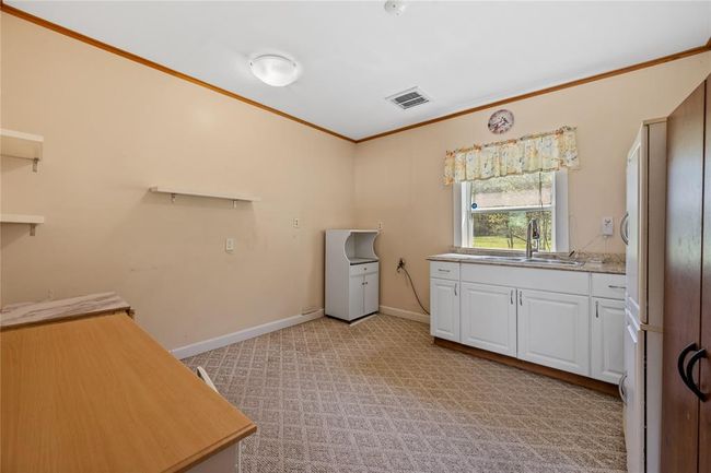 Cottage Kitchenette | Image 32