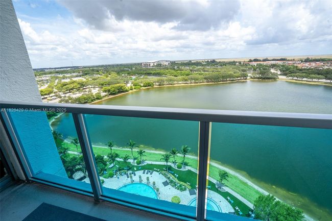 APT-1603N - 2641 N Flamingo Rd, Condo with 2 bedrooms, 2 bathrooms and null parking in Sunrise FL | Image 41