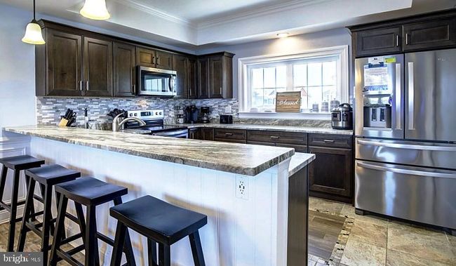 6189 Marsh Island Dr, Townhouse with 3 bedrooms, 3 bathrooms and null parking in CHINCOTEAGUE VA | Image 8