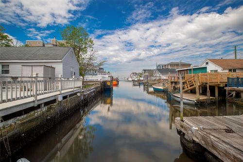 14 Cross Bay Blvd, Broad Channel, NY, 11693-1221 | Card Image