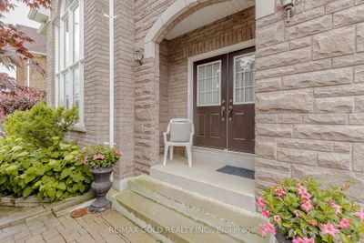 26 Donwoods Crt, House other with 4 bedrooms, 3 bathrooms and 6 parking in Brampton ON | Image 3