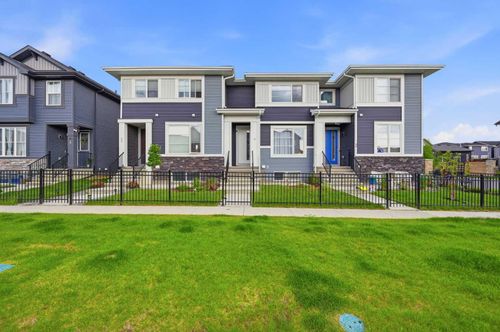 7 Lambeau Lane Se, Airdrie, AB, T4A3P4 | Card Image