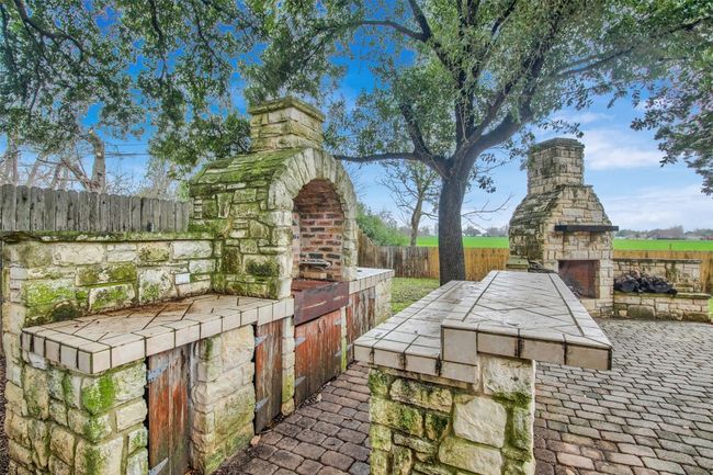 2300 Willow Ln, House other with 3 bedrooms, 2 bathrooms and 4 parking in Taylor TX | Image 35
