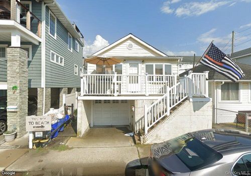 28 California St, Long Beach, NY, 11561-1605 | Card Image