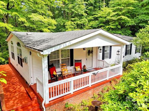 315 Oakstone Dr, Waynesville, NC, 28785-2400 | Card Image