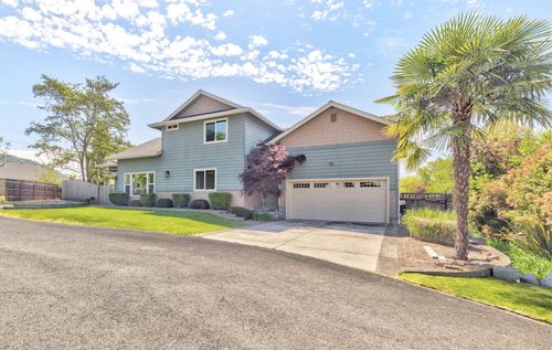 149 Nw Sunday Dr, Grants Pass, OR, 97526-3349 | Card Image