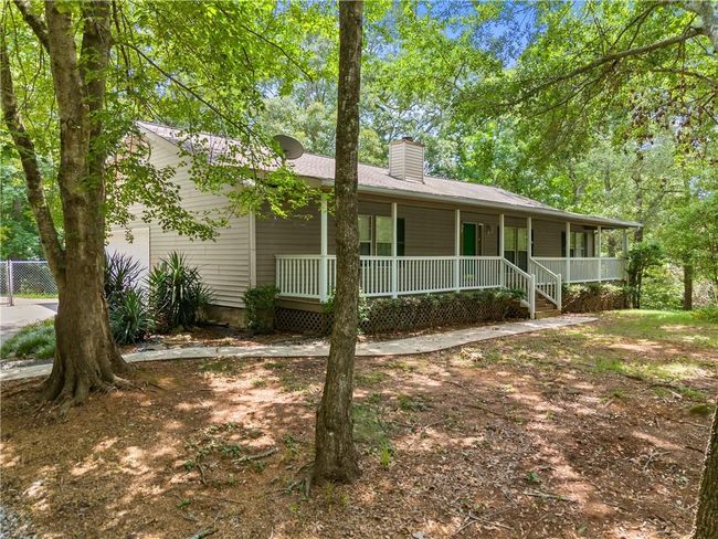 3592 Lakeview Dr, House other with 3 bedrooms, 2 bathrooms and null parking in Gainesville GA | Image 4
