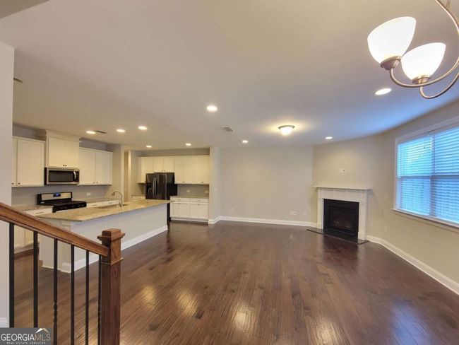 8265 Village Pl, Townhouse with 3 bedrooms, 3 bathrooms and 2 parking in Suwanee GA | Image 7