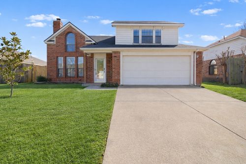 331 Hopewell St, Grand Prairie, TX, 75052-3329 | Card Image