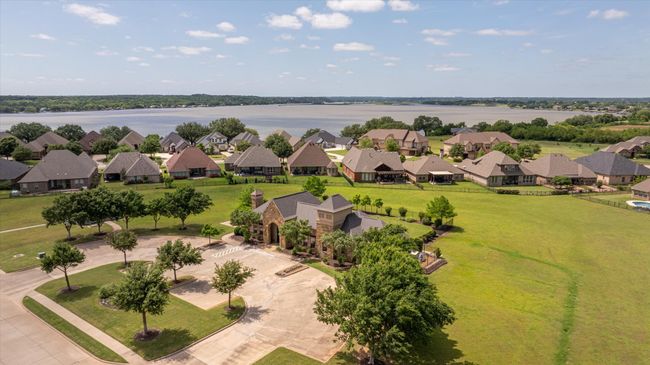 317 Paddle Boat Dr, House other with 4 bedrooms, 2 bathrooms and null parking in Granbury TX | Image 39