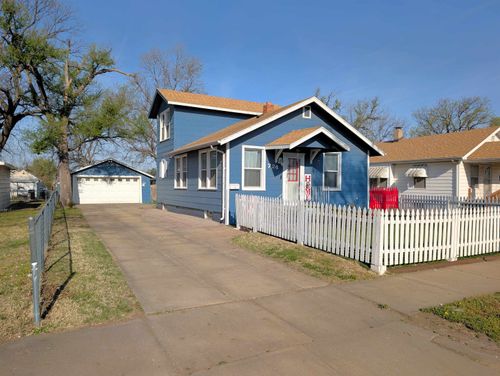 724 Custer St, Salina, KS, 67401-4712 | Card Image