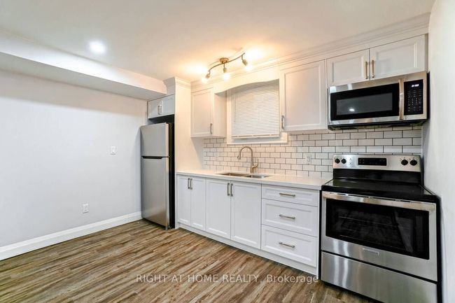 UNIT-3 - 865 Simcoe St S, Home with 0 bedrooms, 1 bathrooms and 1 parking in Oshawa ON | Image 7