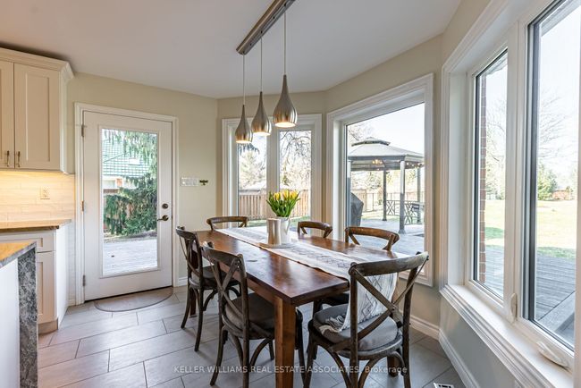 23 Meander Close, House other with 5 bedrooms, 3 bathrooms and 6 parking in Carlisle ON | Image 16