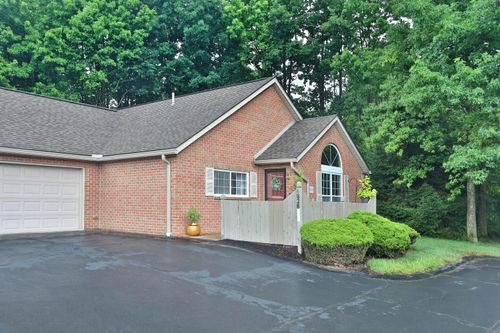 6828 Silverrock Dr, New Albany, OH, 43054-7156 | Card Image