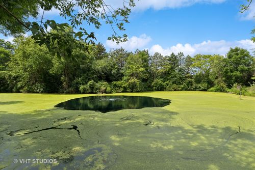 1305 Gavin Ct, Lake Forest, IL, 60045-2677 | Card Image