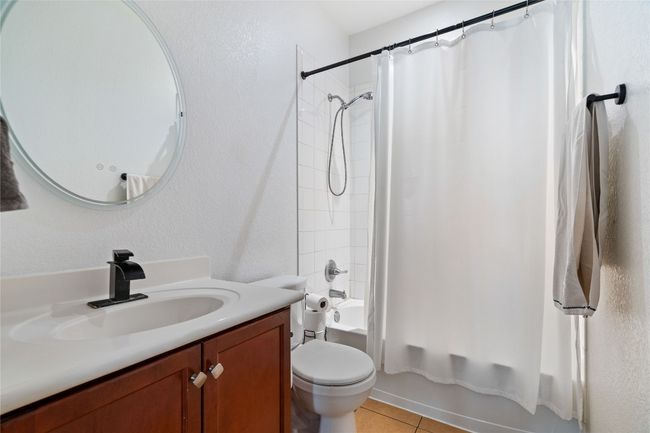 336 Waterloo Dr, House other with 3 bedrooms, 2 bathrooms and 4 parking in Kyle TX | Image 20