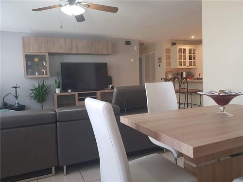 207-2210 Taylor St, Hollywood, FL, 33020-7404 | Card Image