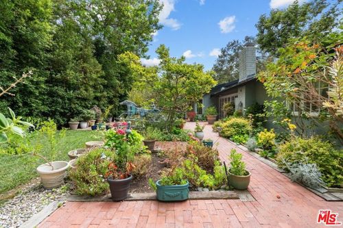 30604 Sicomoro Dr, Malibu, CA, 90265-3140 | Card Image