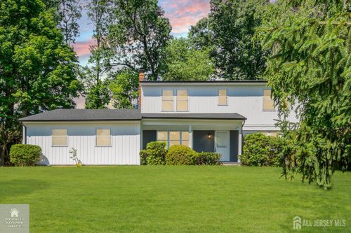 6 Conover Ct, East Brunswick, NJ, 08816-4406 | Card Image