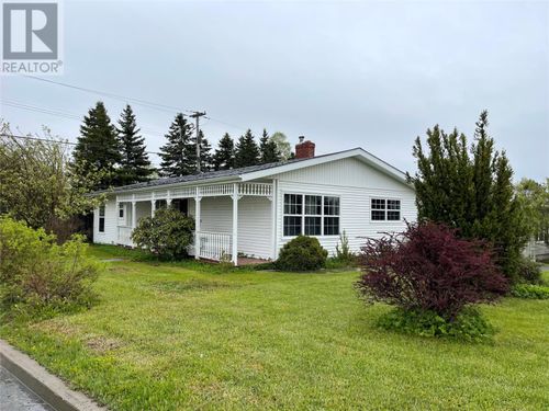 42 Sutherland Dr, Grand Falls-Windsor, NL, A2A2G1 | Card Image