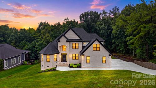 754 River Bend Dr, Granite Falls, NC, 28630-9386 | Card Image