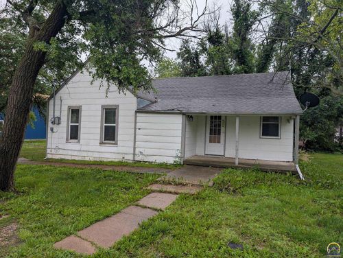 205 E Attendorn St, Olpe, KS, 66865-9799 | Card Image