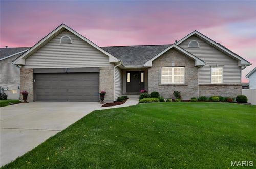 1214 Sunny Ridge Dr, O Fallon, MO, 63366-3449 | Card Image