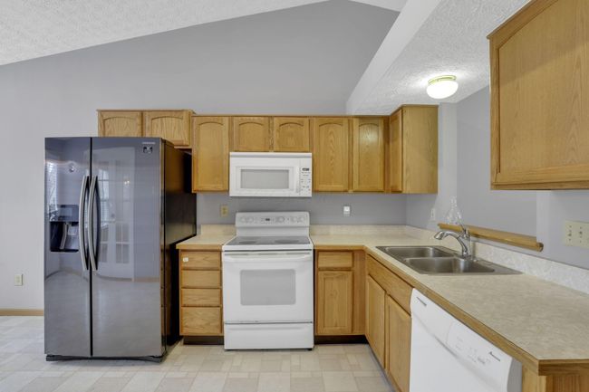 7050 Weurful Dr, House other with 3 bedrooms, 2 bathrooms and null parking in Canal Winchester OH | Image 11