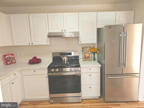 apt-201-18 Monroe St, ROCKVILLE, MD, 20850-2528 | Card Image
