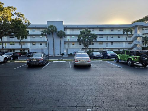 apt-2e-118 Royal Park Dr, Oakland Park, FL, 33309-6543 | Card Image