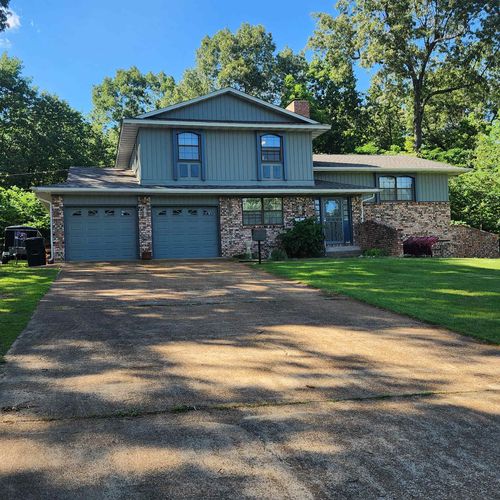 110 Emerald Ln, Horseshoe Bend, AR, 72512-3810 | Card Image