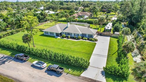 8606 Arrowhead Dr, Lake Worth, FL, 33467-1173 | Card Image