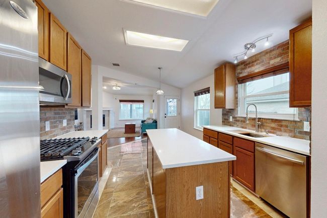 Kitchen | Image 16