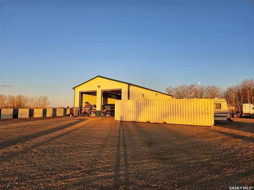 205 King St, Kisbey, SK, S0C0E1 | Card Image