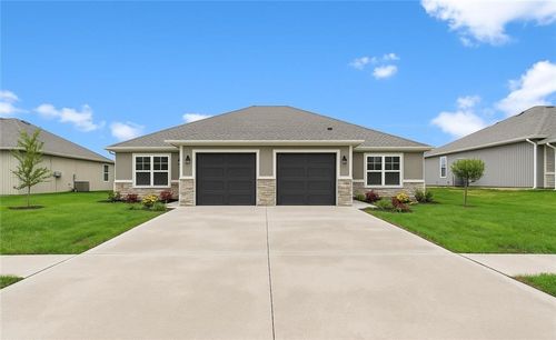 653-621-653 Fall Meadow Ln, Belton, MO, 64012 | Card Image