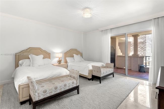 5233 - 5233 Fisher Island Dr, Condo with 4 bedrooms, 5 bathrooms and null parking in Miami Beach FL | Image 38