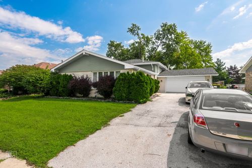 19533 Lake Lynwood Dr, Lynwood, IL, 60411-1420 | Card Image