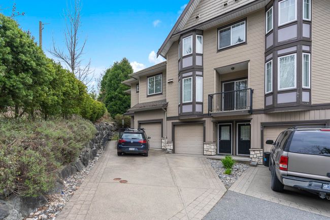 22 - 32501 Fraser Crescent, Townhouse with 2 bedrooms, 1 bathrooms and 1 parking in Mission BC | Image 2