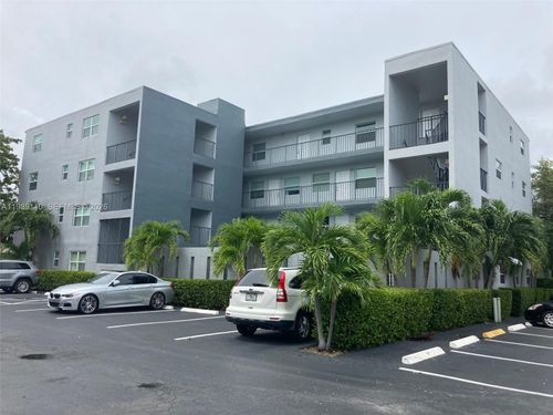 apt-202-611 Ne 14th Ave, Fort Lauderdale, FL, 33304-2865 | Card Image
