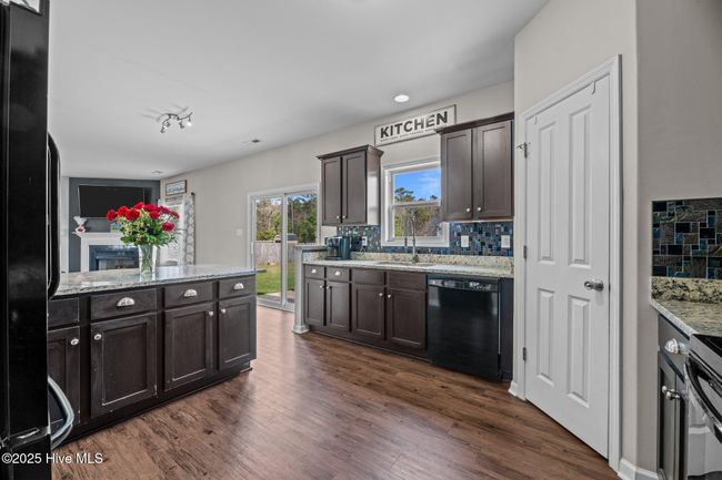 206 Stephen Ct, House other with 4 bedrooms, 3 bathrooms and 2 parking in Havelock NC | Image 12