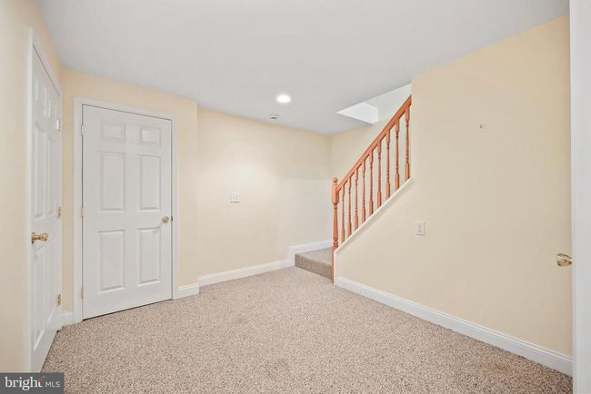 18 Navesink Dr, House other with 4 bedrooms, 3 bathrooms and null parking in Pennington NJ | Image 35