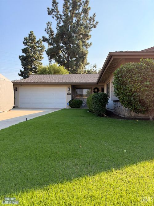 3213 Mulberry Dr, Bakersfield, CA, 93301 | Card Image