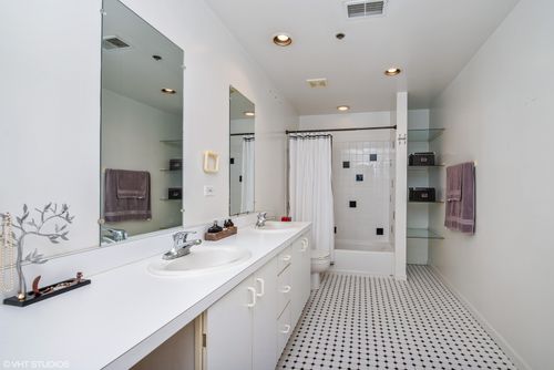 apt-3b-1020 S Wabash Ave, Chicago, IL, 60605-2263 | Card Image