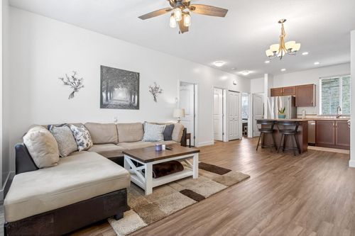 22-32501 Fraser Cres, Mission, BC, V2V1C5 | Card Image