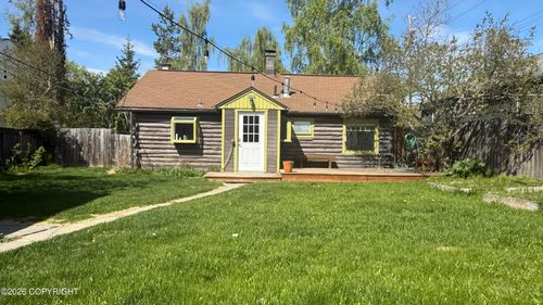 808 W 19th Ave, Anchorage, AK, 99503-1703 | Card Image